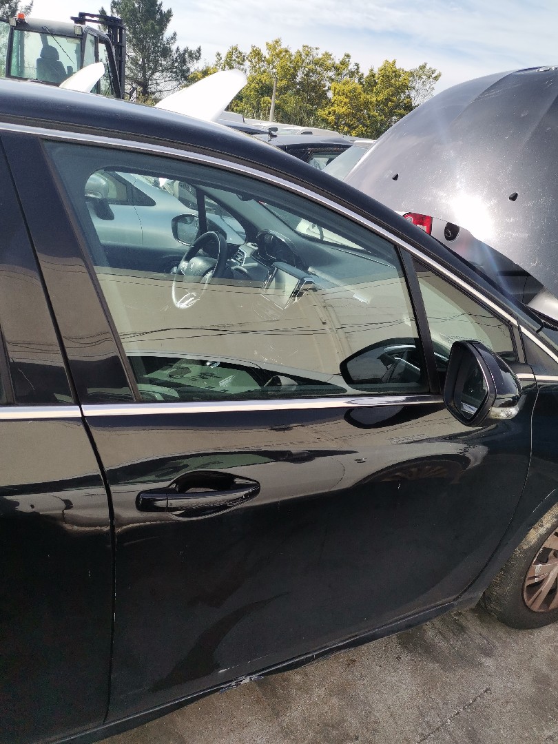 Porta Frente Lado Direito PEUGEOT 208 I (CA_, CC_) | 12 - 