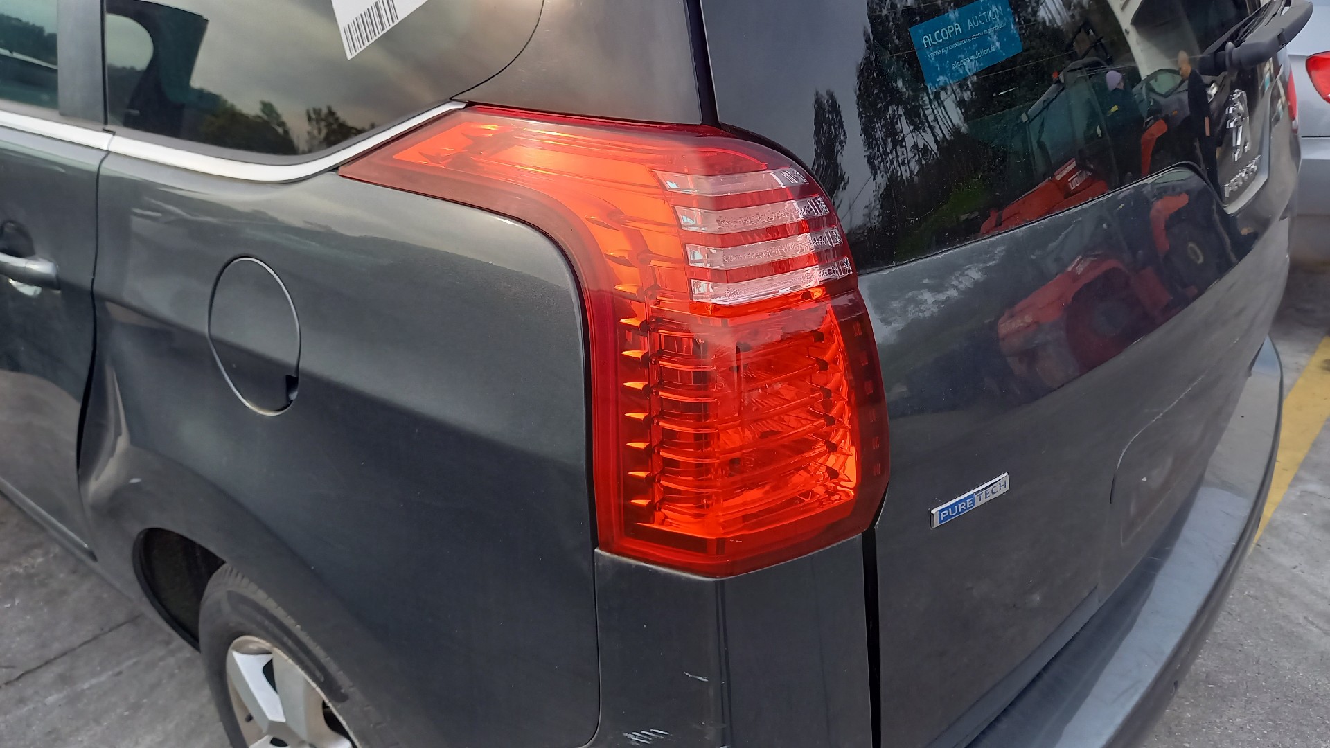 Farolim Esquerdo PEUGEOT 5008 (0U_, 0E_) | 09 - 17