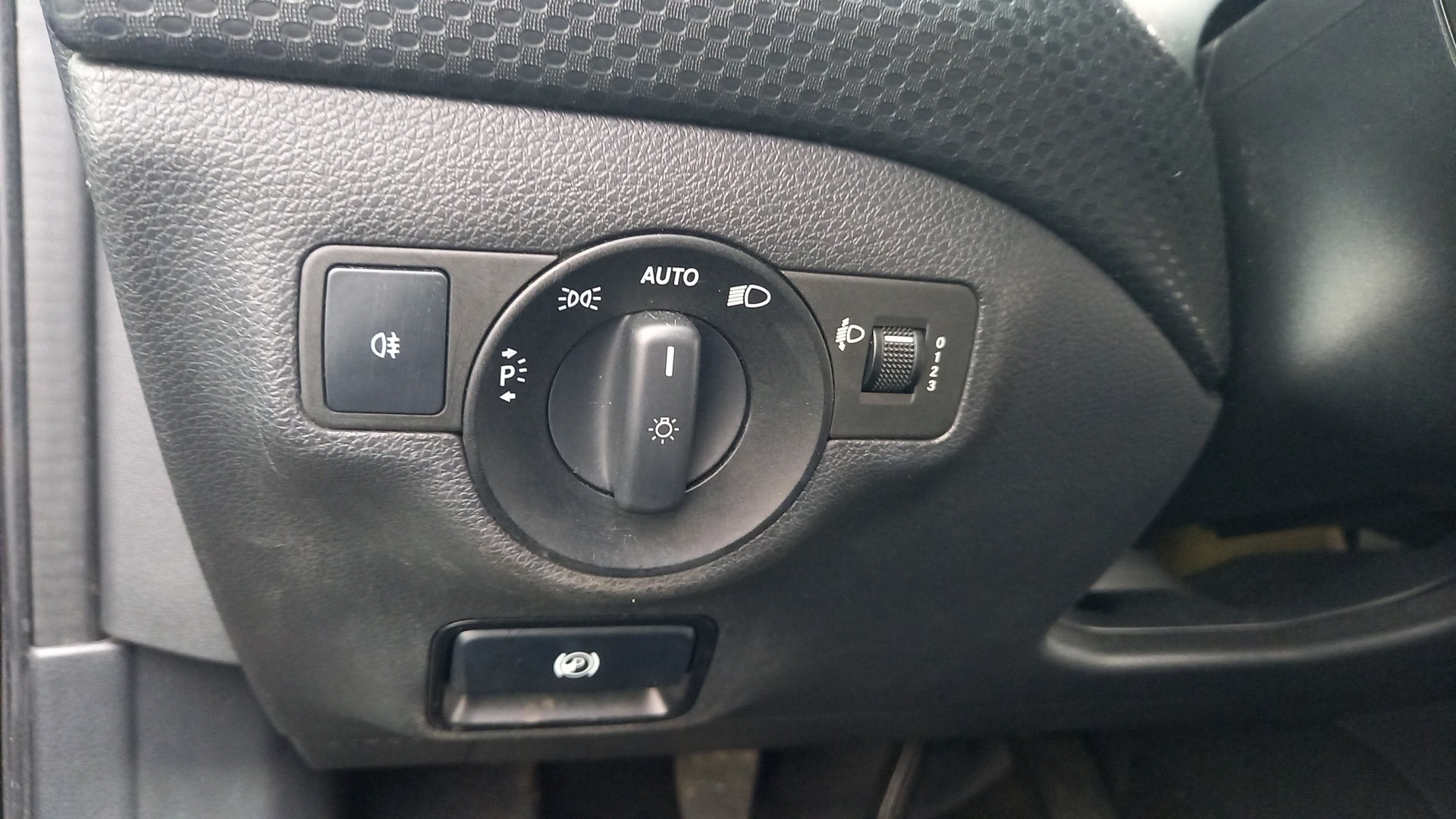 Botão / Interruptor Luzes MERCEDES-BENZ A-CLASS (W176) | 12 - 18