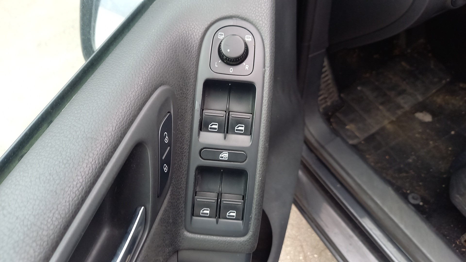 Botão / Interruptor Vidro Frente Esquerdo VOLKSWAGEN GOLF VI (5K1) | 08 - 14