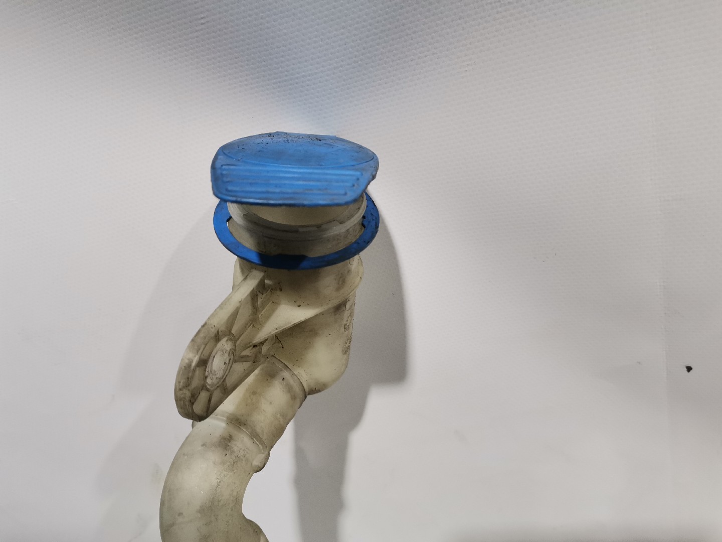 Reservatório / Depósito Limpa-Vidros VOLKSWAGEN GOLF VI (5K1) | 08 - 14 Imagem-3