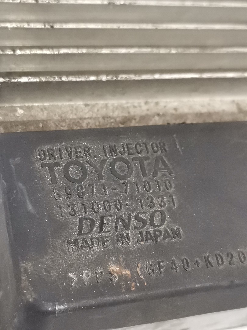 Módulo / Centralina TOYOTA AVENSIS três volumes (_T25_) | 03 - 08 Imagem-1