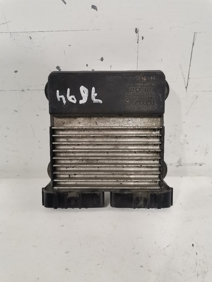 Módulo / Centralina TOYOTA AVENSIS três volumes (_T25_) | 03 - 08