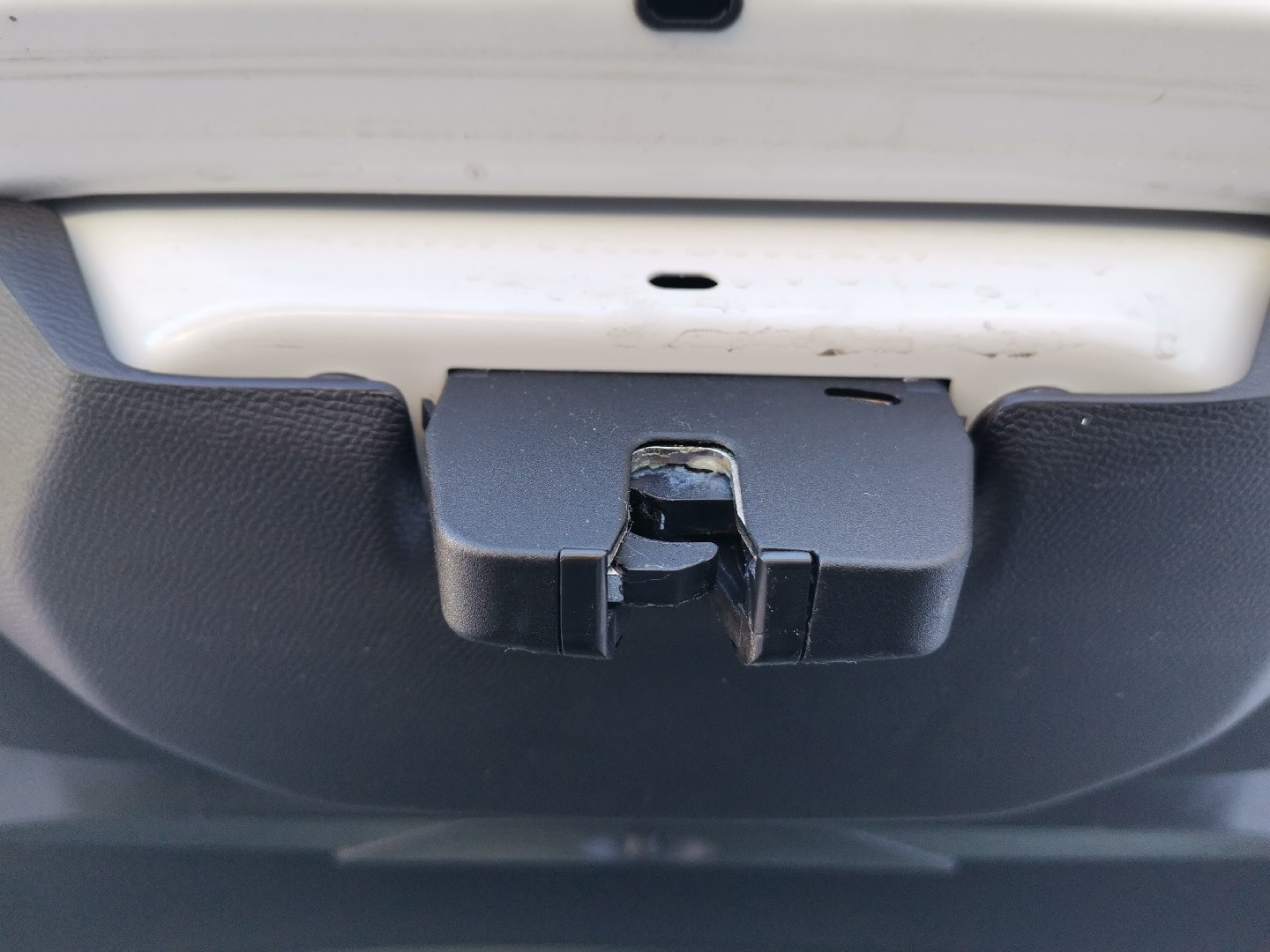 Fechadura Mala PEUGEOT 2008 II (U_) | 19 - 