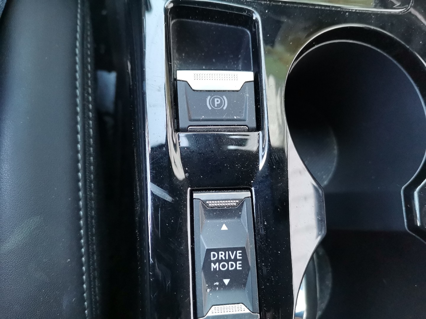 Botão / Interruptor Travão Parque PEUGEOT 2008 II (U_) | 19 - 