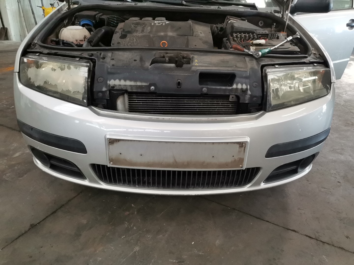 Pára-choques da Frente SKODA FABIA I Combi (6Y5) | 00 - 07