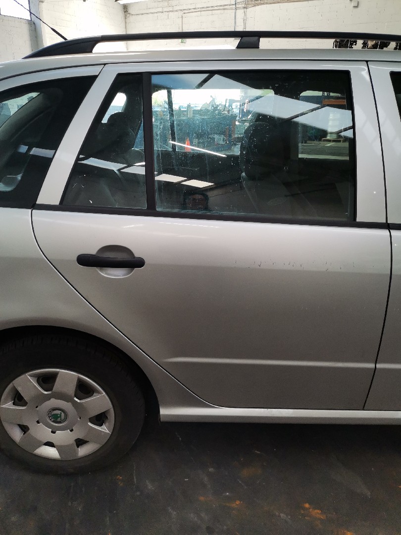 Porta Tras Lado Direito SKODA FABIA I Combi (6Y5) | 00 - 07