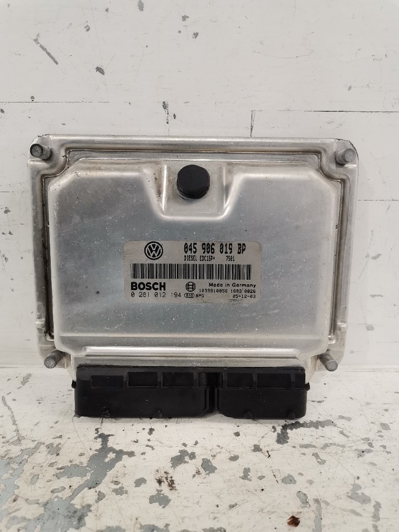 Engine Module VOLKSWAGEN POLO (9N_) | 01 - 14