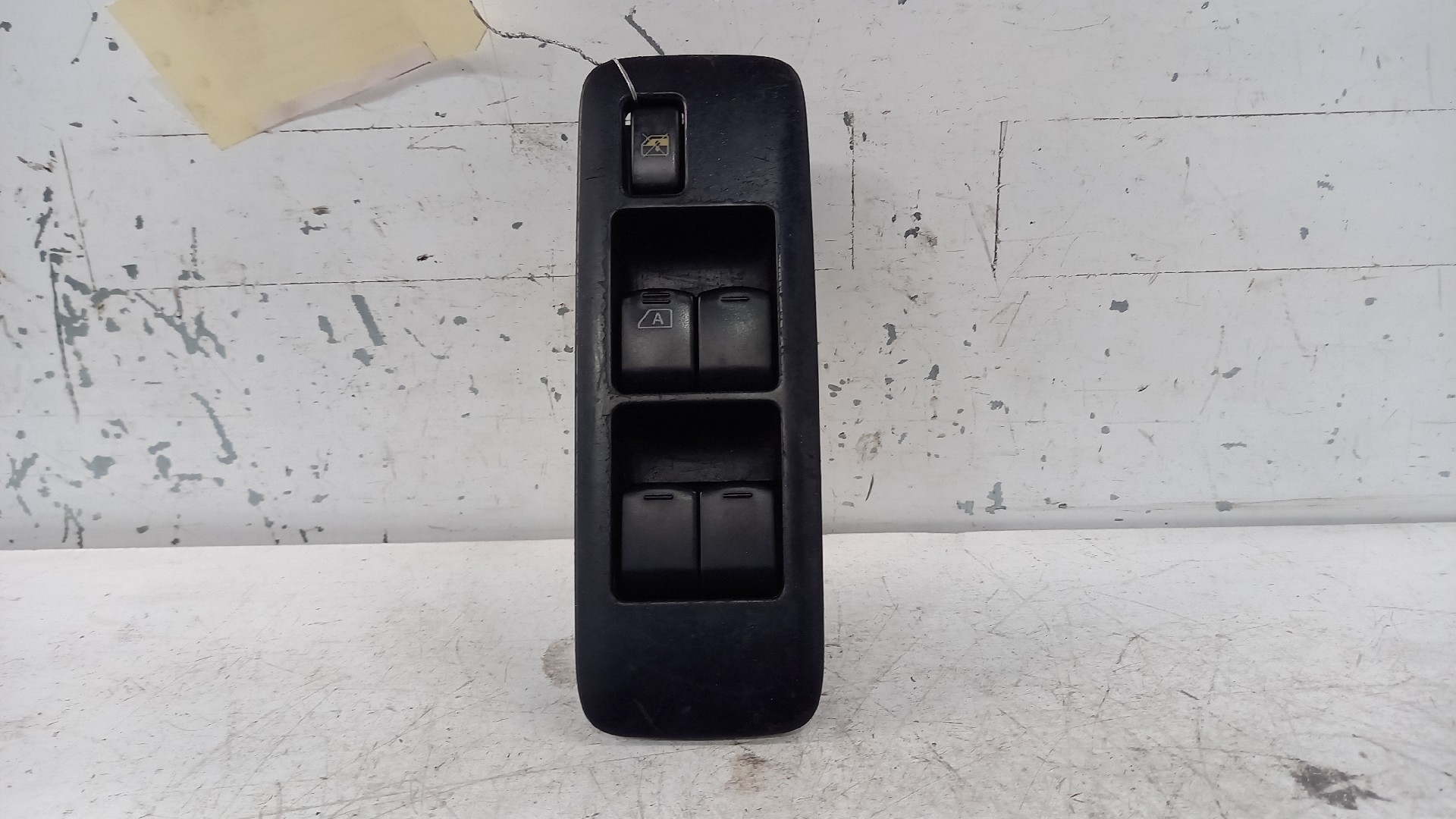 Botão / Interruptor Vidro Frente Esquerdo NISSAN QASHQAI / QASHQAI +2 I (J10, NJ10, JJ10E) | 06 - 14