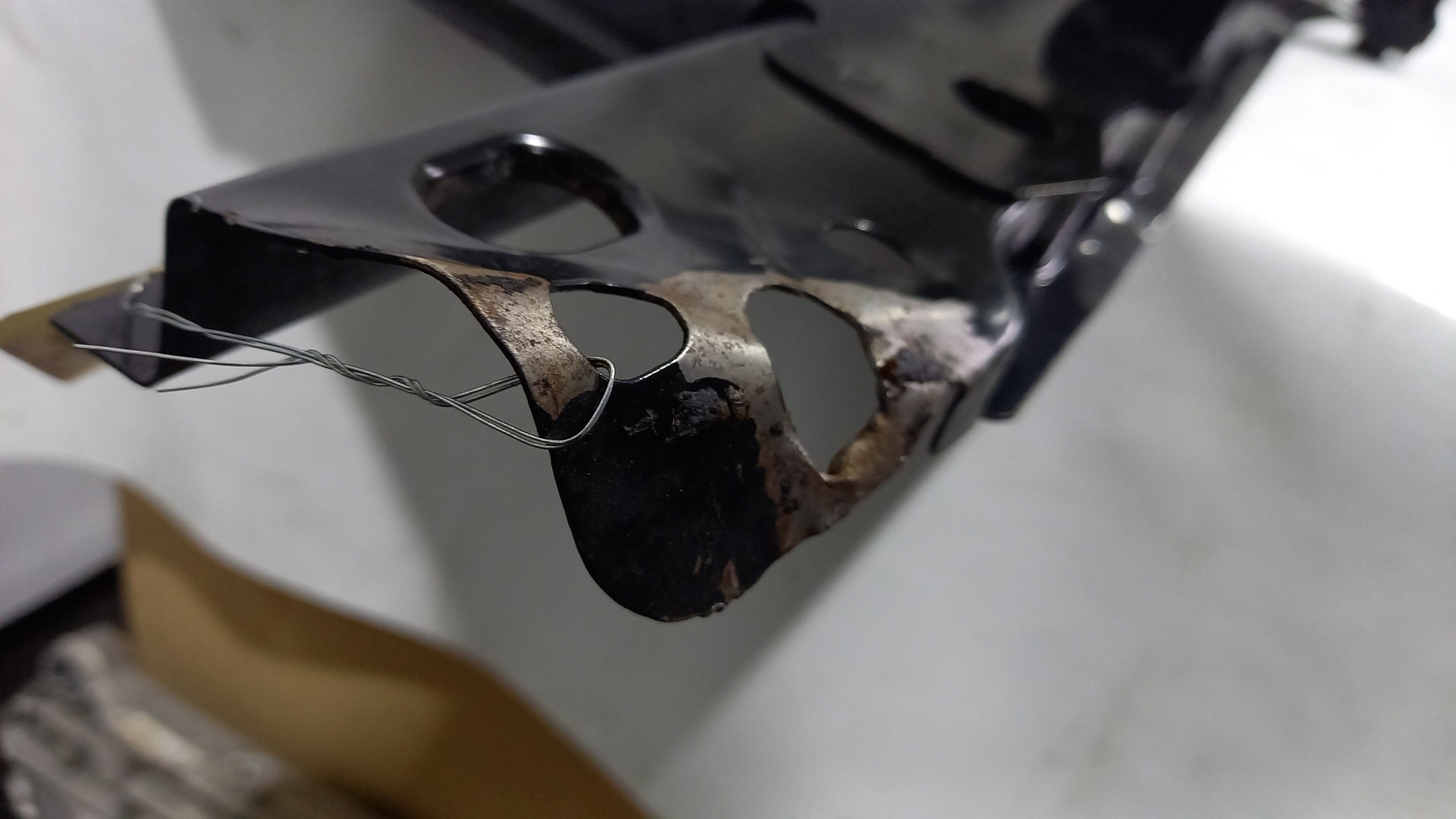 Travessa Inferior / Radiadores  RENAULT CLIO III (BR0/1, CR0/1) | 05 -  Imagem-2