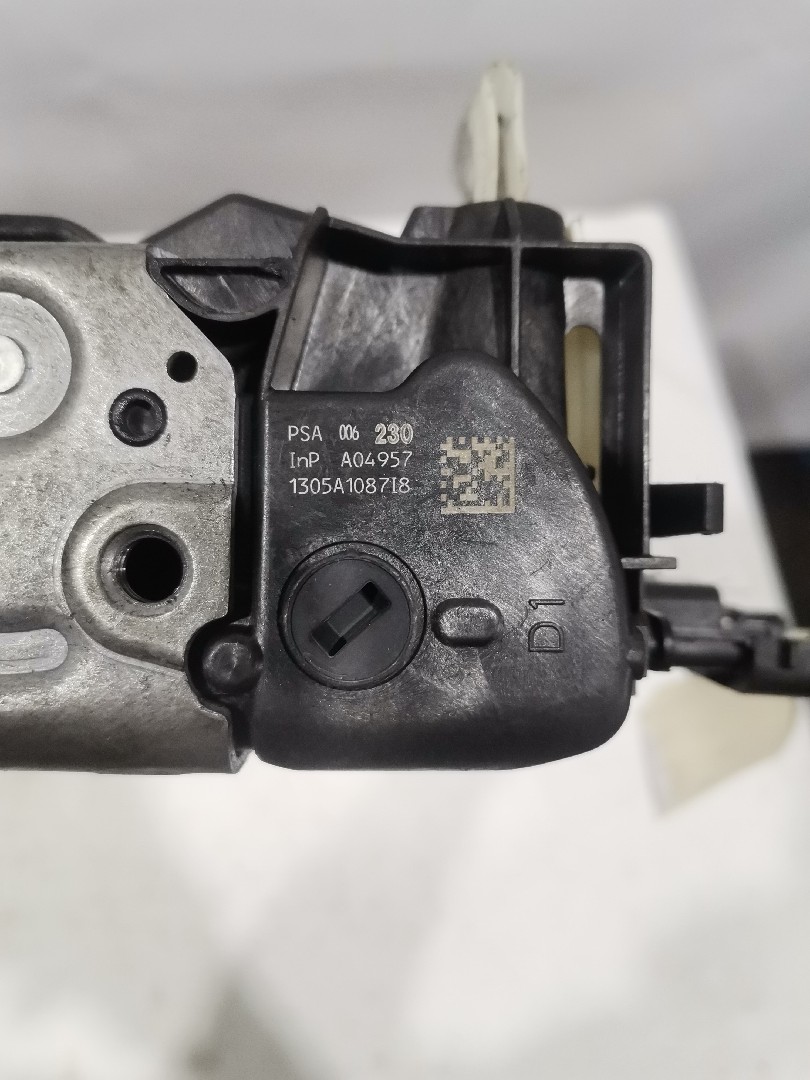 Fechadura Frente Lado Direito PEUGEOT 3008 Veículo multiuso (0U_) | 09 - 17