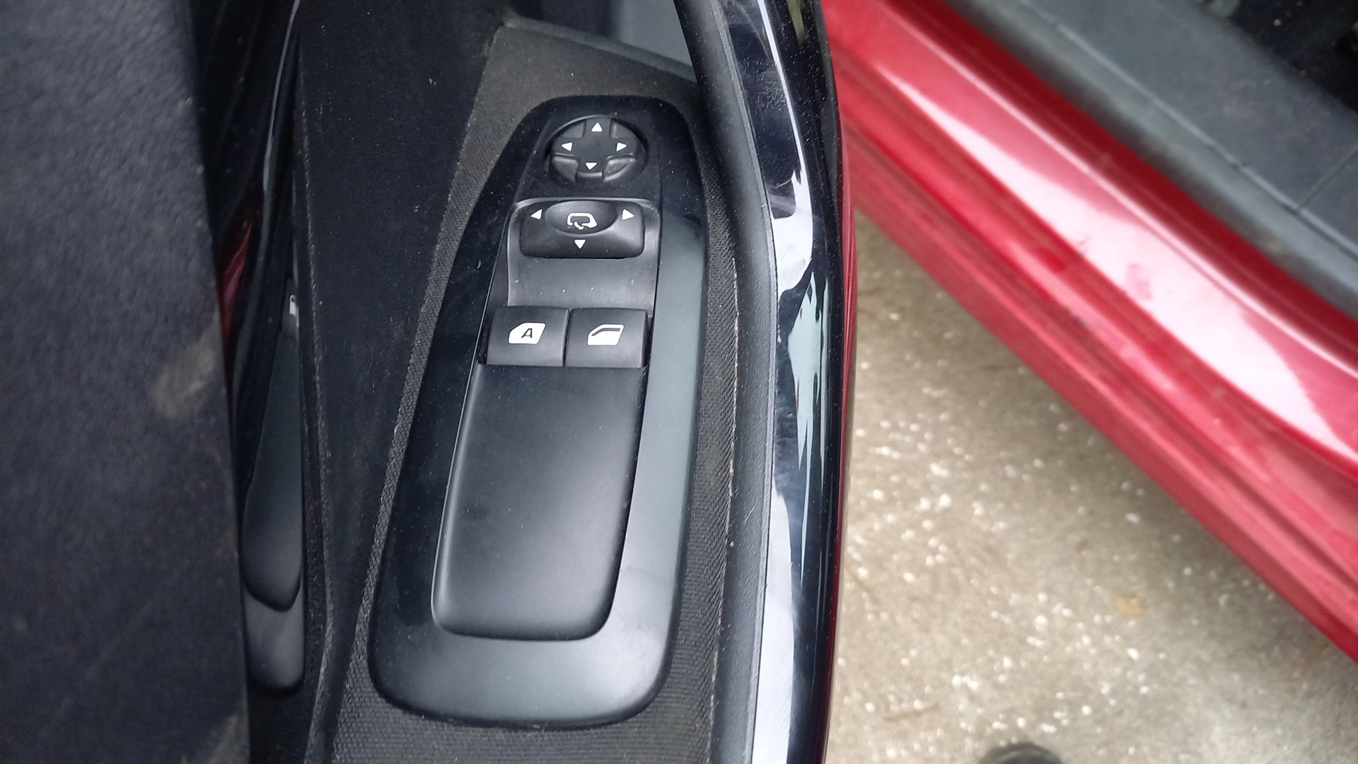 Botão / Interruptor Vidros PEUGEOT 208 I (CA_, CC_) | 12 - 