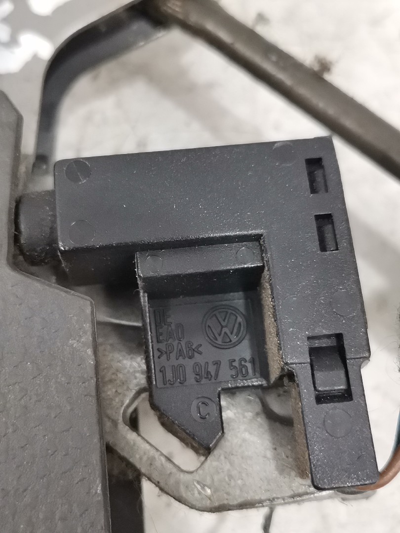 Travão Mão VOLKSWAGEN POLO (9N_) | 01 - 14 Imagem-2