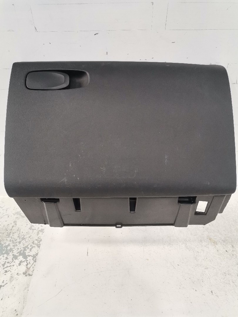 Porta-Luvas VOLVO V40 Hatchback (525, 526) | 12 - 