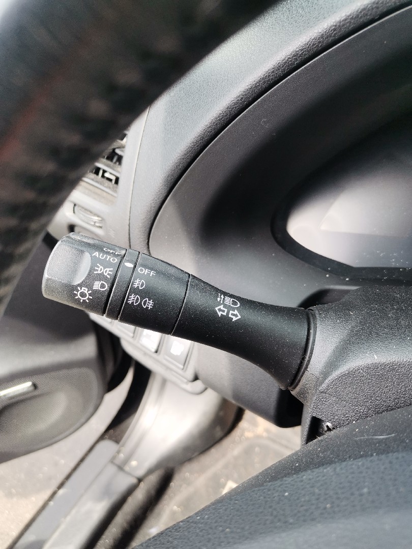 Manetes Luzes/Piscas e Limpa-vidros NISSAN LEAF (ZE0) | 10 - 