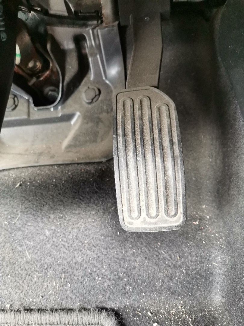 Pedal Acelerador NISSAN LEAF (ZE0) | 10 - 