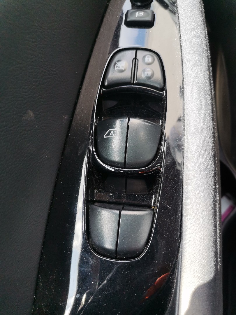 Botão / Interruptor Vidro Frente Esquerdo NISSAN LEAF (ZE0) | 10 - 
