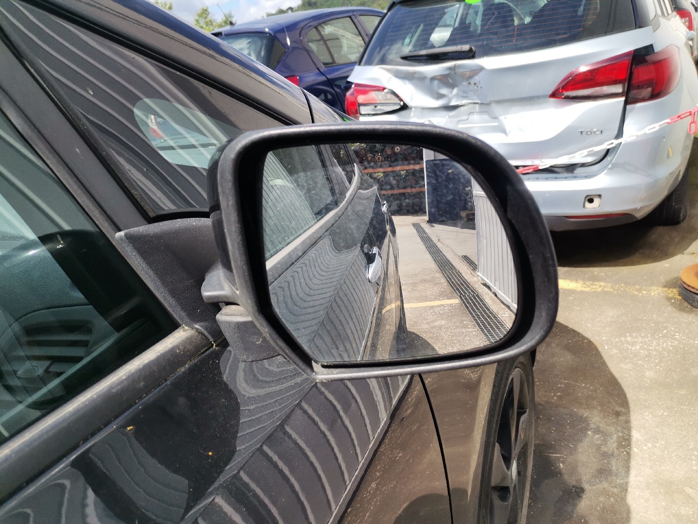 Retrovisor Lado Direito NISSAN LEAF (ZE0) | 10 - 