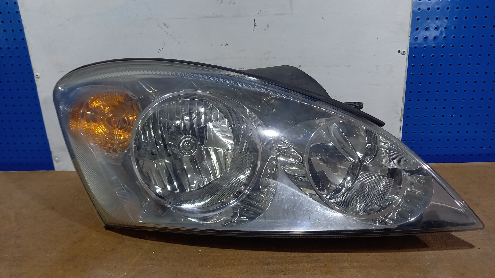 Right Headlight  KIA CEED SW (ED) | 07 - 12