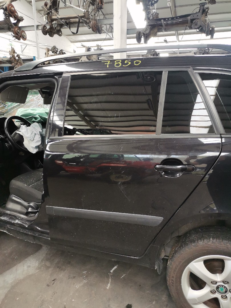 Porta Tras Lado Esquerdo SKODA FABIA II Combi (545) | 07 - 14