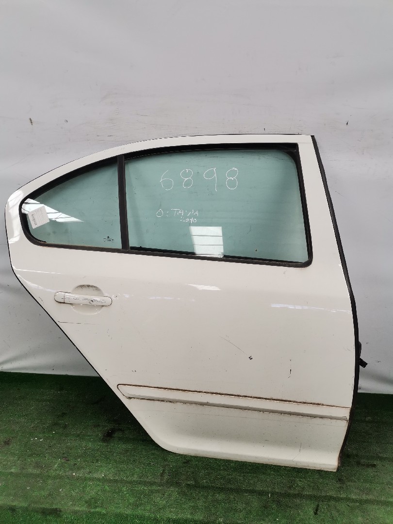 Porta Tras Lado Direito SKODA OCTAVIA II (1Z3) | 04 - 13