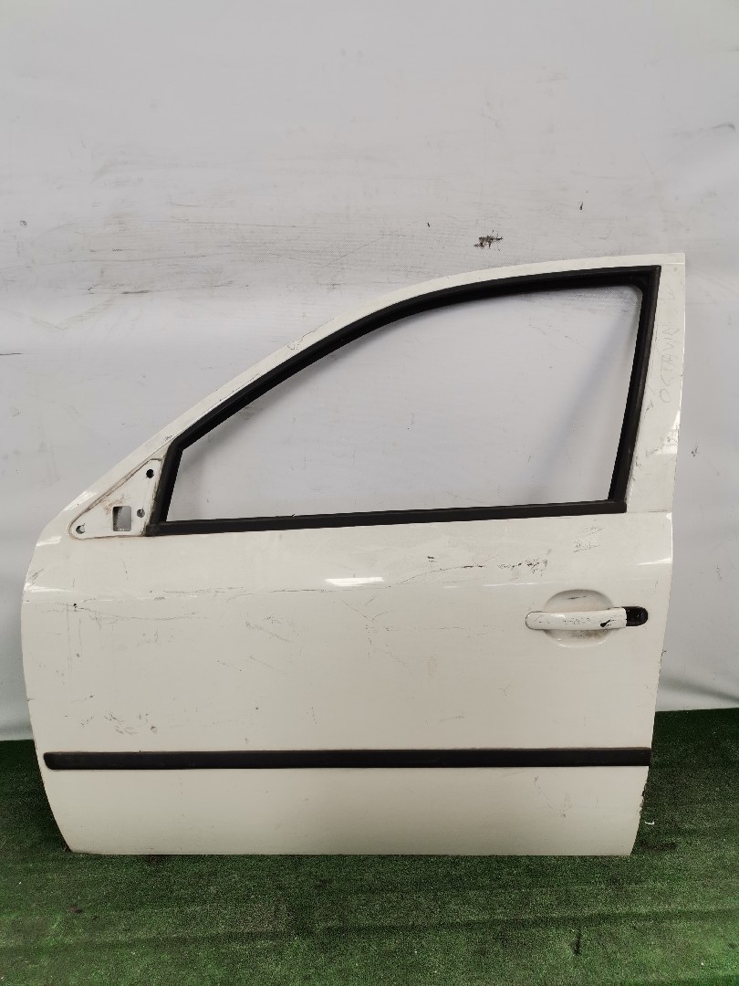 Porta Frente Lado Esquerdo SKODA OCTAVIA I (1U2) | 96 - 10