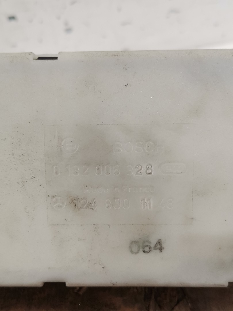 Compressor Fecho Central  MERCEDES-BENZ 190 (W201) | 82 - 93 Imagem-2