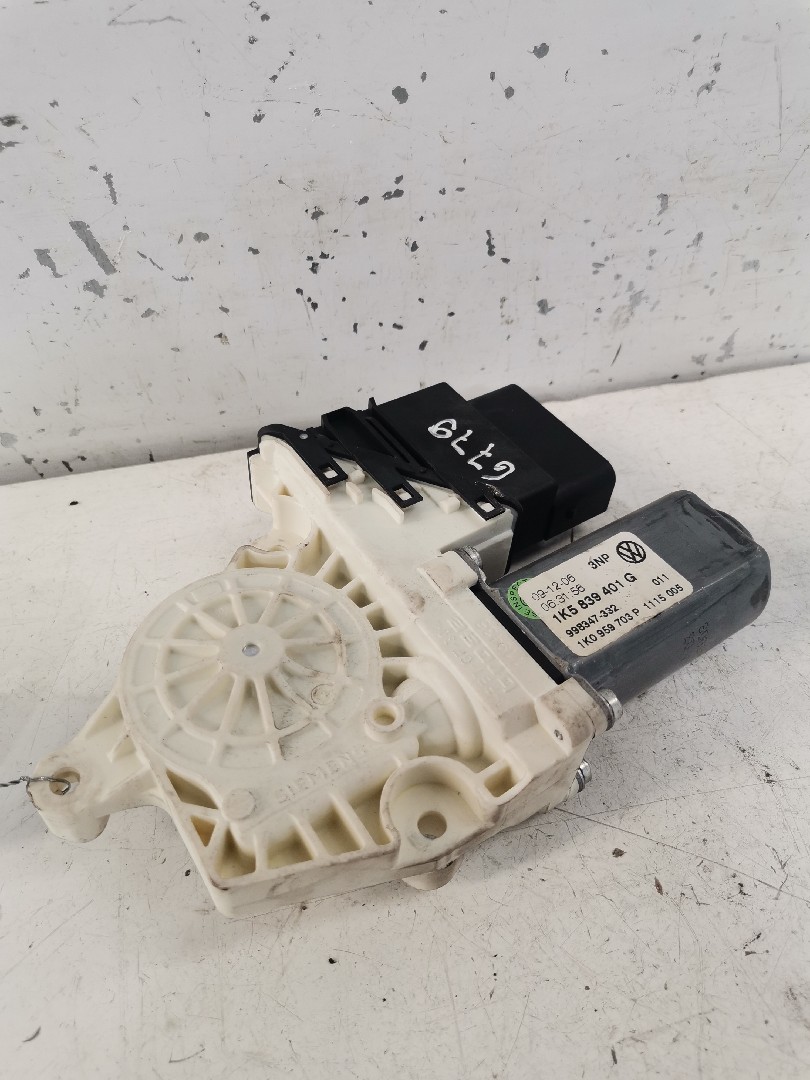 Motor Elevador Vidro Tras Esquerdo VOLKSWAGEN JETTA III (1K2) | 04 - 13