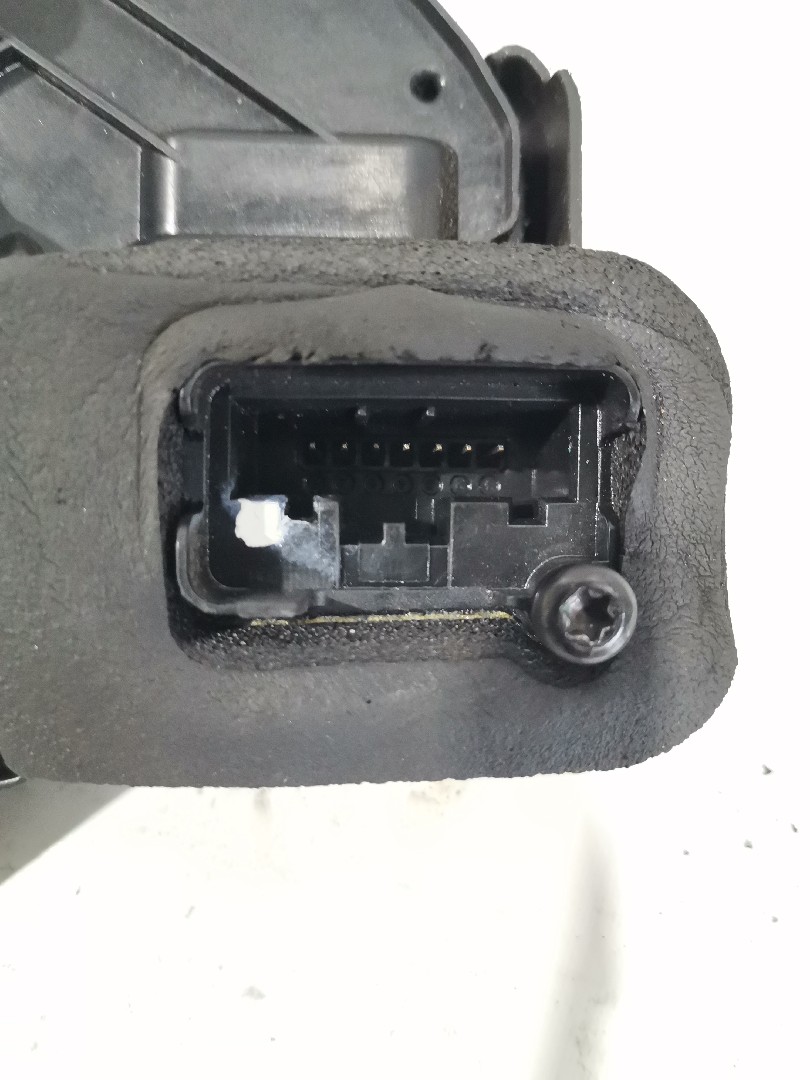 Fechadura Tras Lado Esquerdo VOLKSWAGEN POLO (6R1, 6C1) | 09 -  Imagem-1