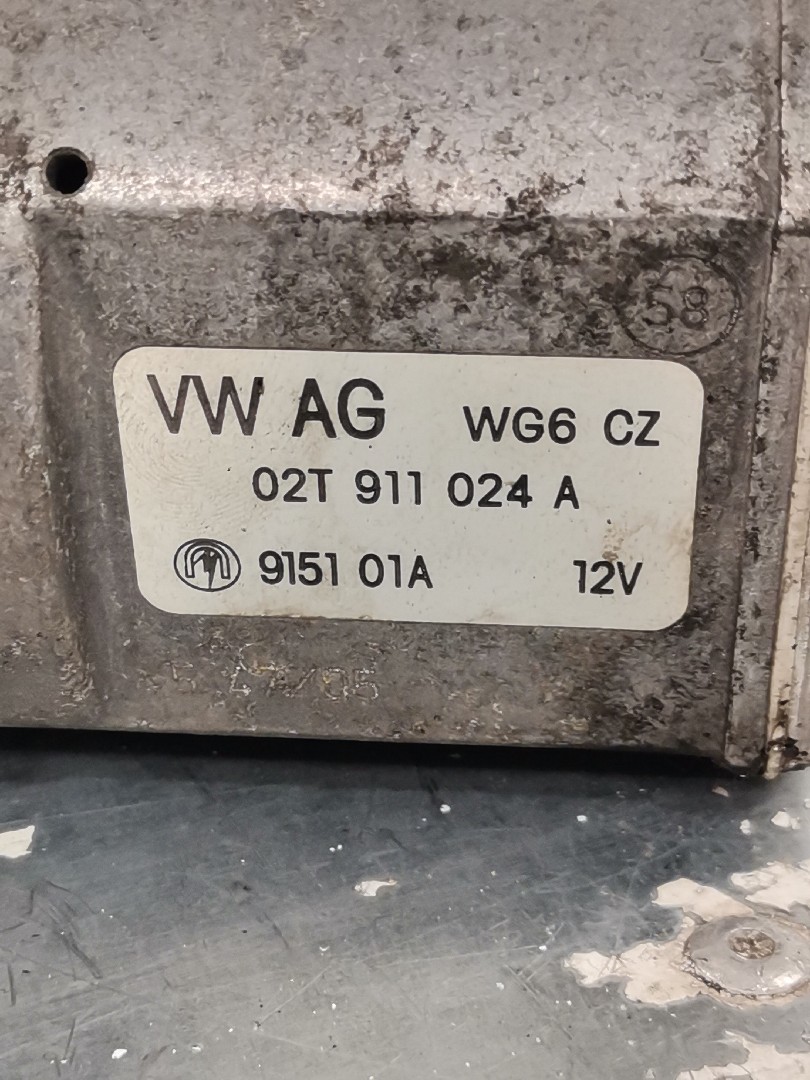 Motor de Arranque VOLKSWAGEN POLO (9N_) | 01 - 14 Imagem-1