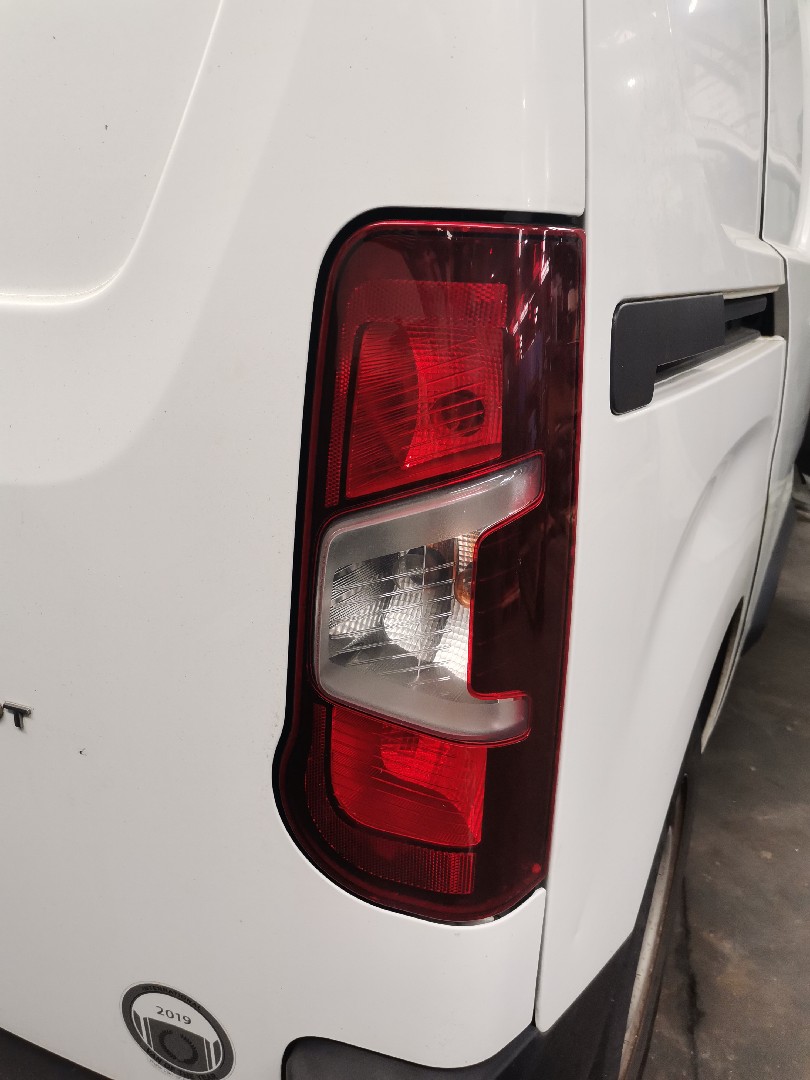 Farolim Direito PEUGEOT PARTNER Caixa (K9) | 18 - 