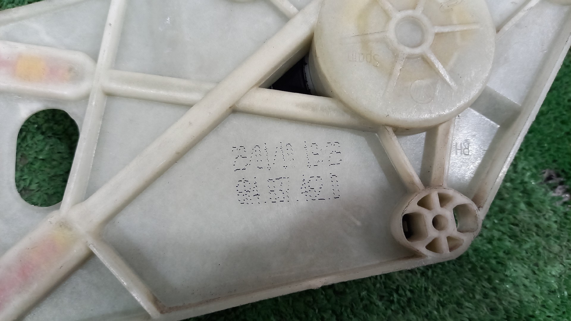 Elevador de Vidro Frente Direito  VOLKSWAGEN POLO (6R1, 6C1) | 09 -  Imagem-3