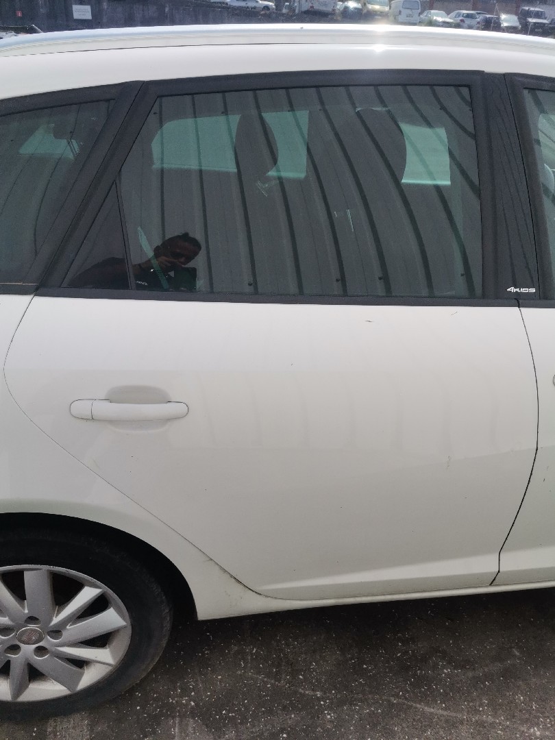 Porta Tras Lado Direito SEAT IBIZA IV ST (6J8, 6P8) | 10 - 16