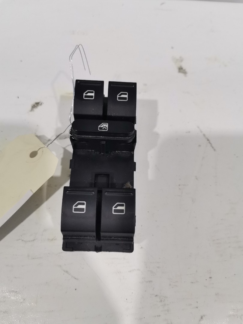 Cierre Puerta Trasera Izq SEAT IBIZA IV ST (6J8, 6P8) | 10 - 16