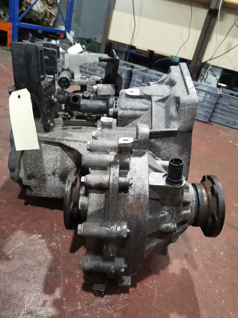 Caixa de Velocidades Manual VOLKSWAGEN POLO (6R1, 6C1) | 09 -  Imagem-4