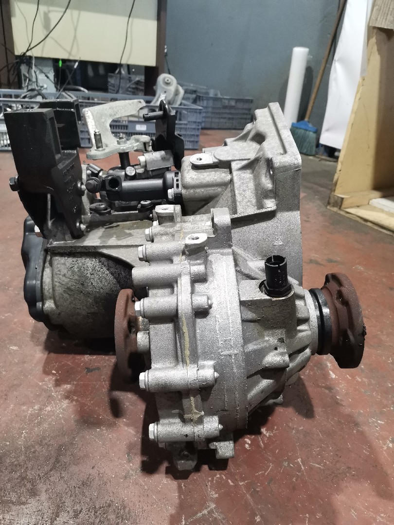 Caixa de Velocidades Manual VOLKSWAGEN POLO (6R1, 6C1) | 09 -  Imagem-2