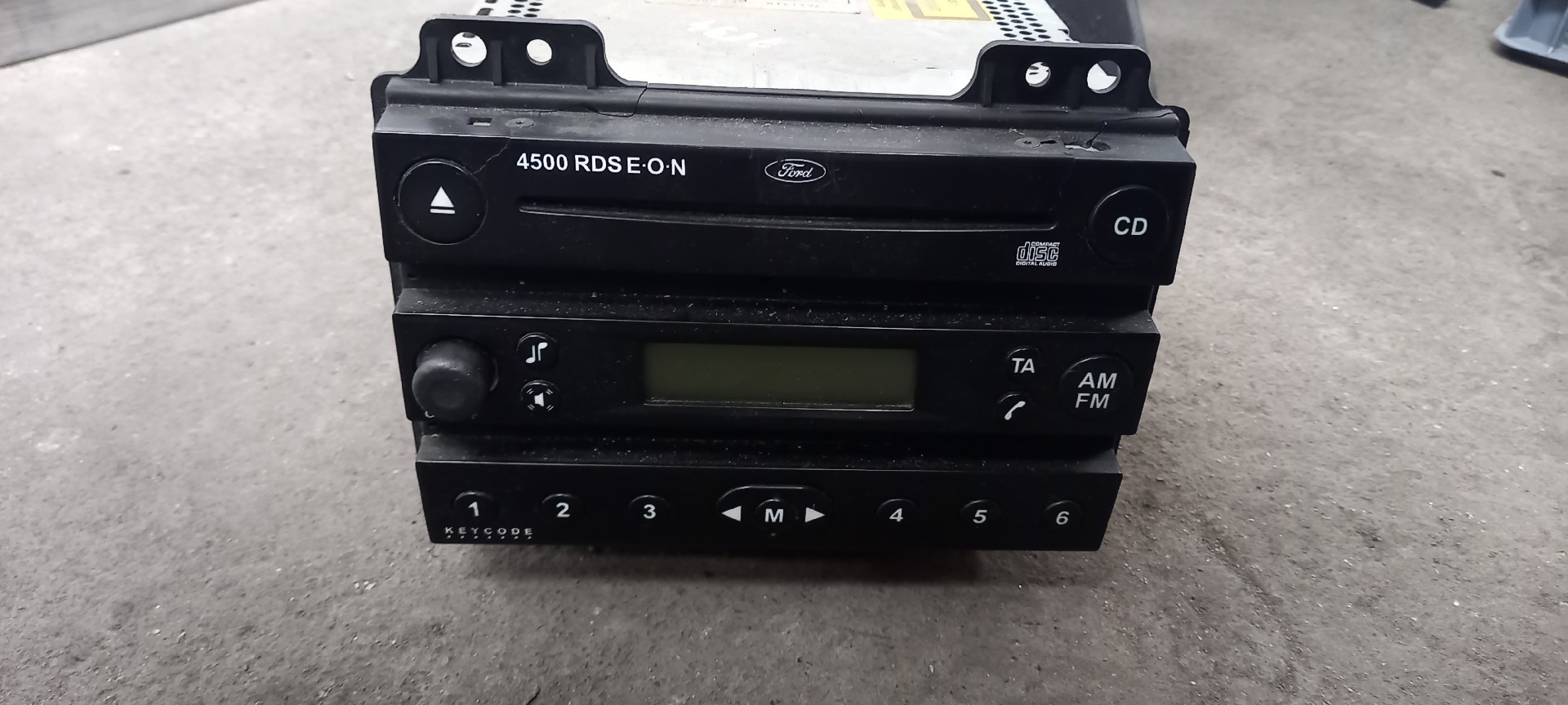 Rádio FORD FIESTA V (JH_, JD_) | 01 - 14