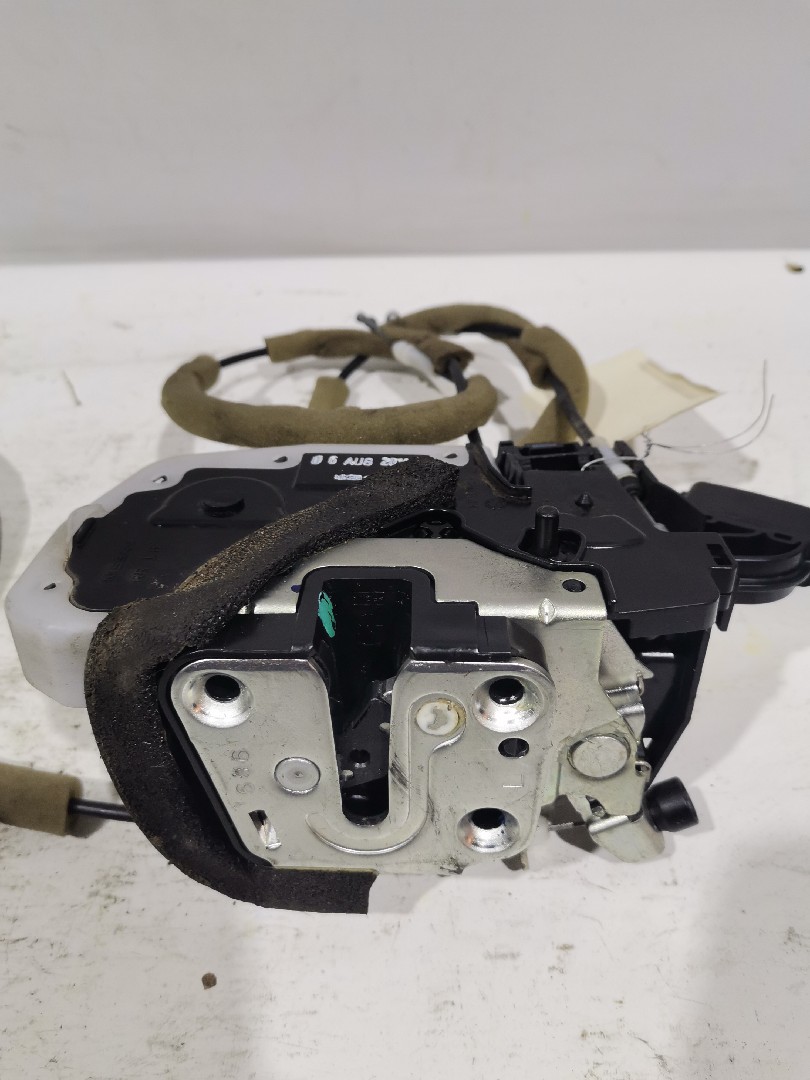 Fechadura Tras Lado Esquerdo NISSAN LEAF (ZE0) | 10 - 