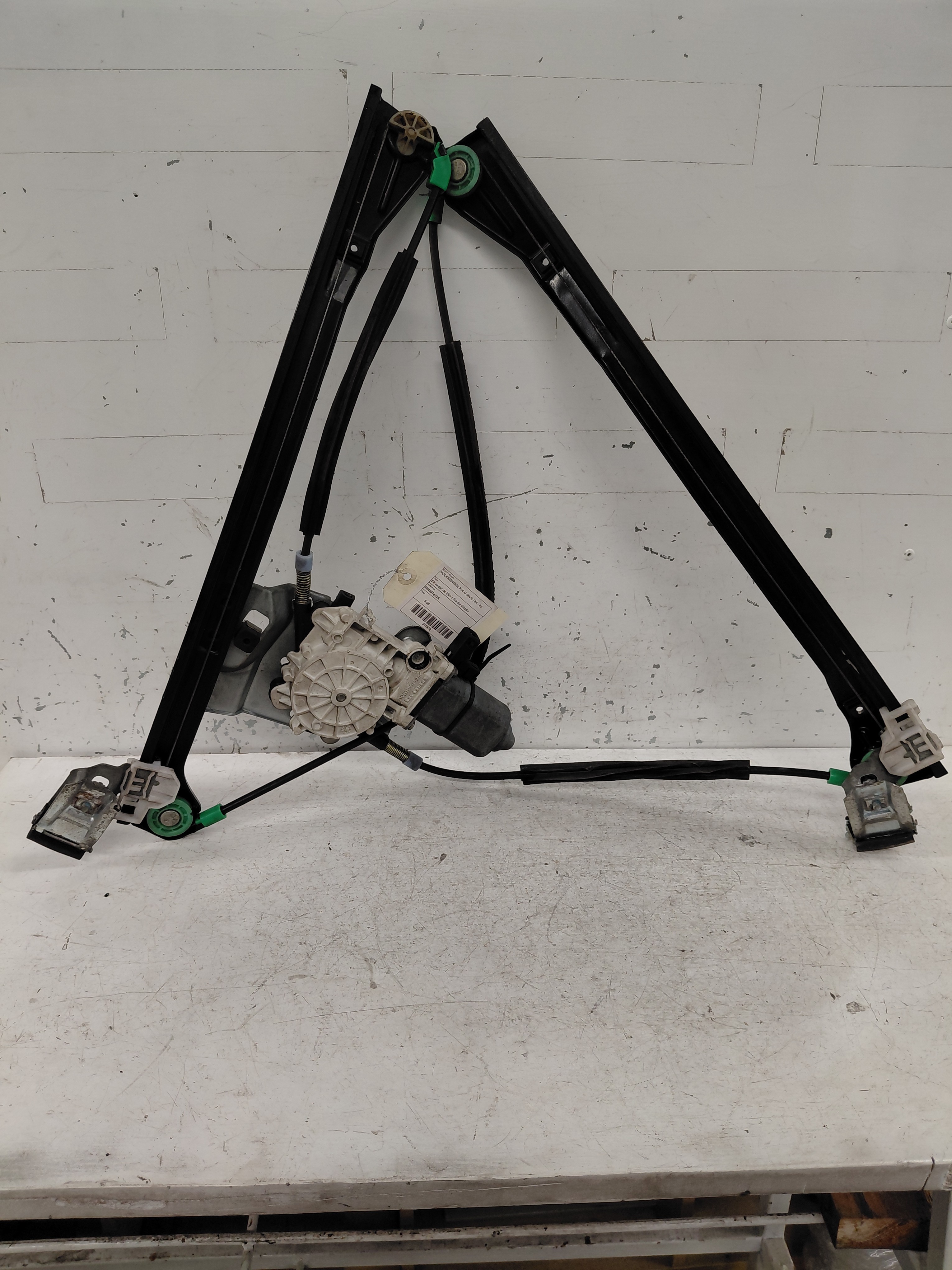 Elevador de Vidro Frente Direito  VOLKSWAGEN POLO (6N1) | 94 - 99