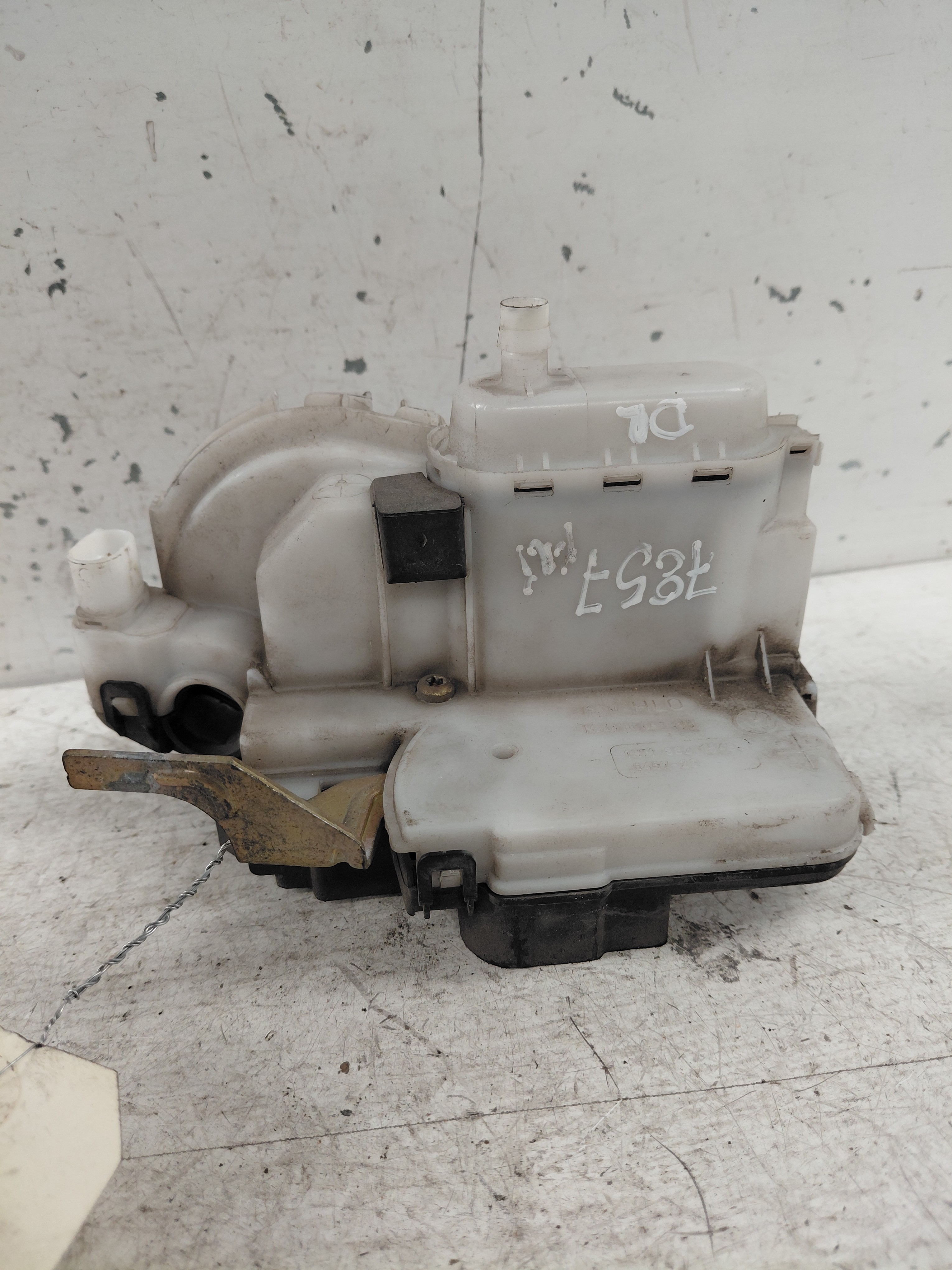 Fechadura Frente Lado Direito VOLKSWAGEN POLO (6N1) | 94 - 99