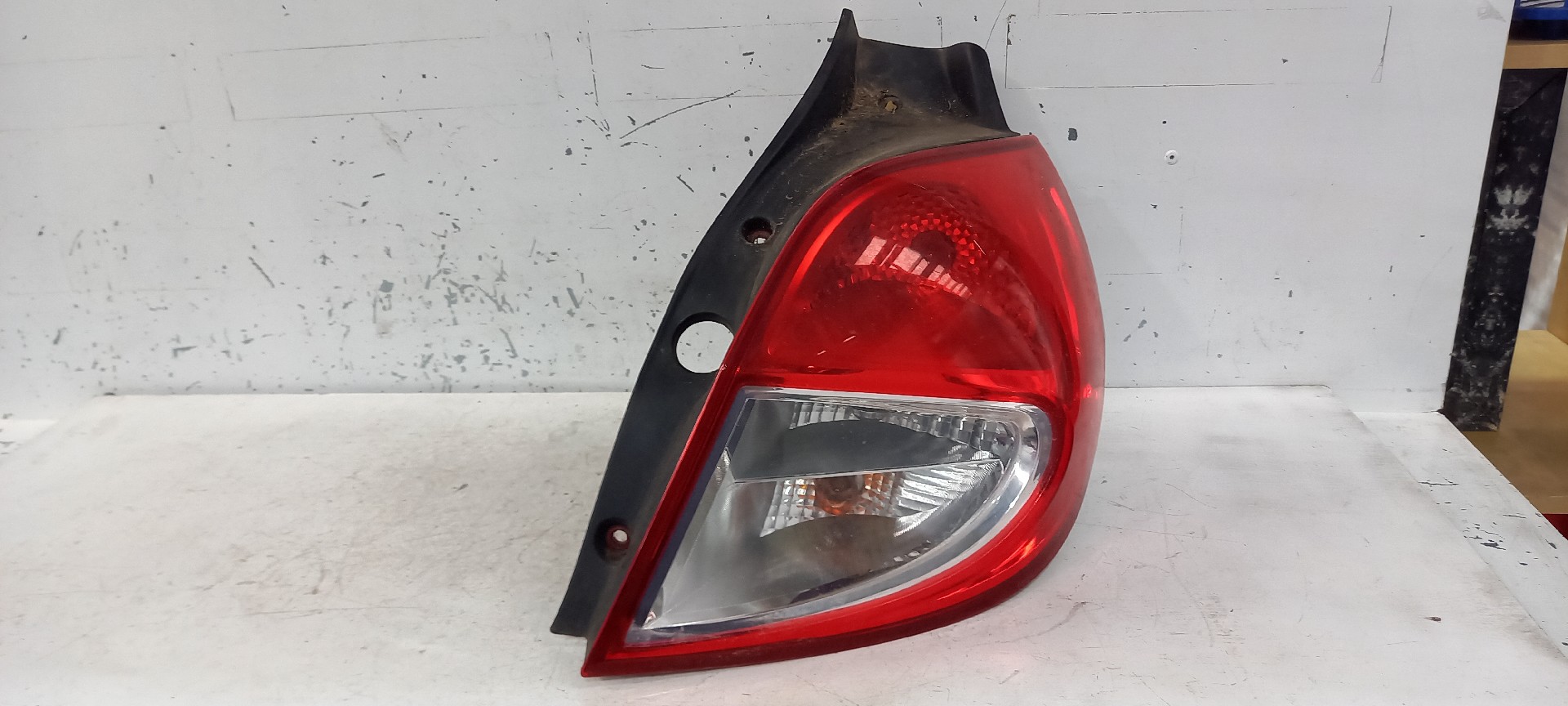 Right Tail Light  RENAULT CLIO III (BR0/1, CR0/1) | 05 -  Imagem-1