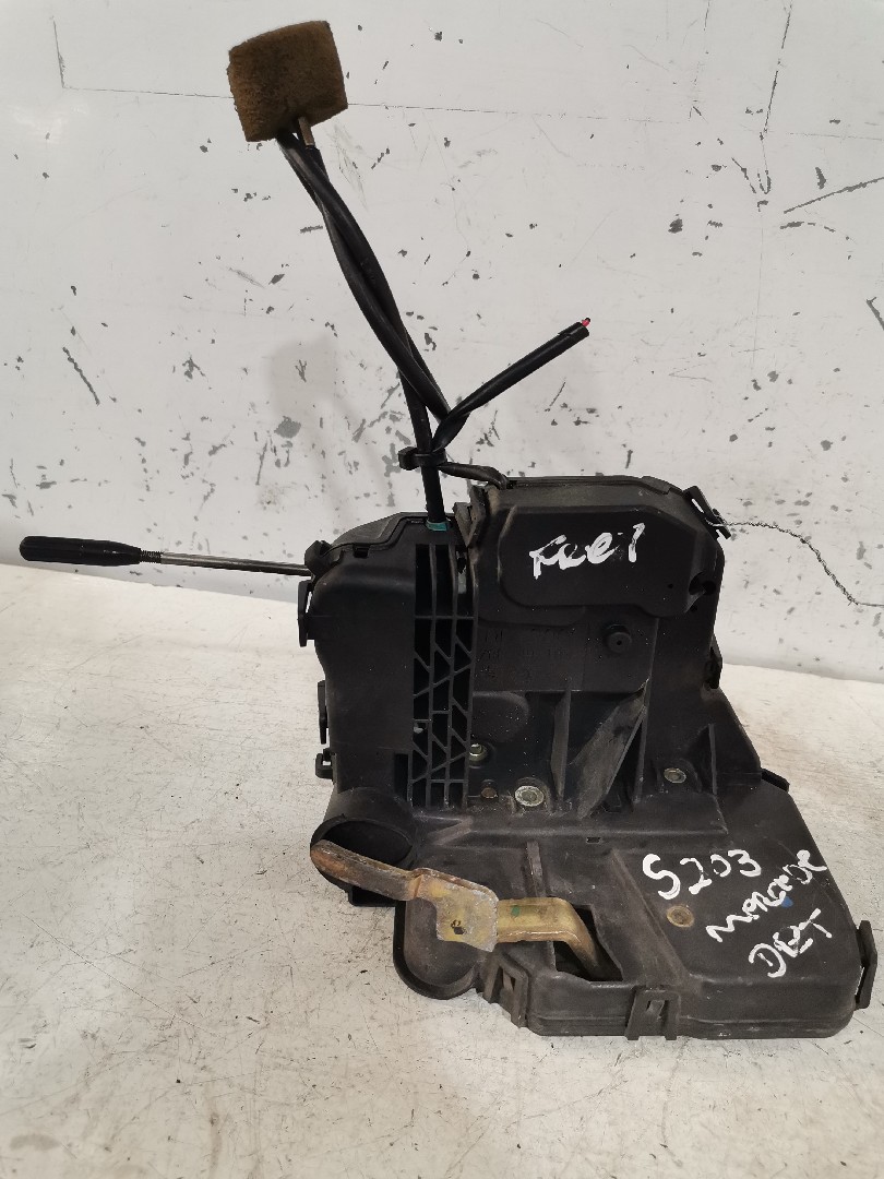 Fechadura Frente Lado Direito MERCEDES-BENZ C-CLASS T-Model (S203) | 01 - 07