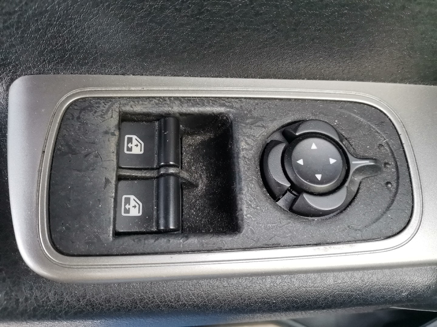 Botão / Interruptor Vidro Frente Esquerdo ALFA ROMEO MITO (955_) | 08 - 