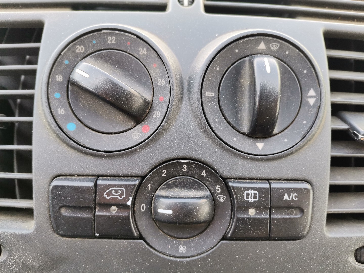 Comando Sofagem MERCEDES-BENZ VITO / MIXTO Caixa (W639) | 03 - 