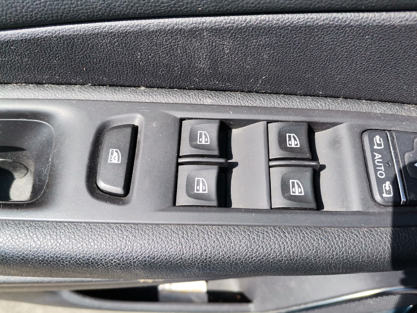 Botão / Interruptor Vidro Frente Esquerdo RENAULT CAPTUR I (J5_, H5_) | 13 - 