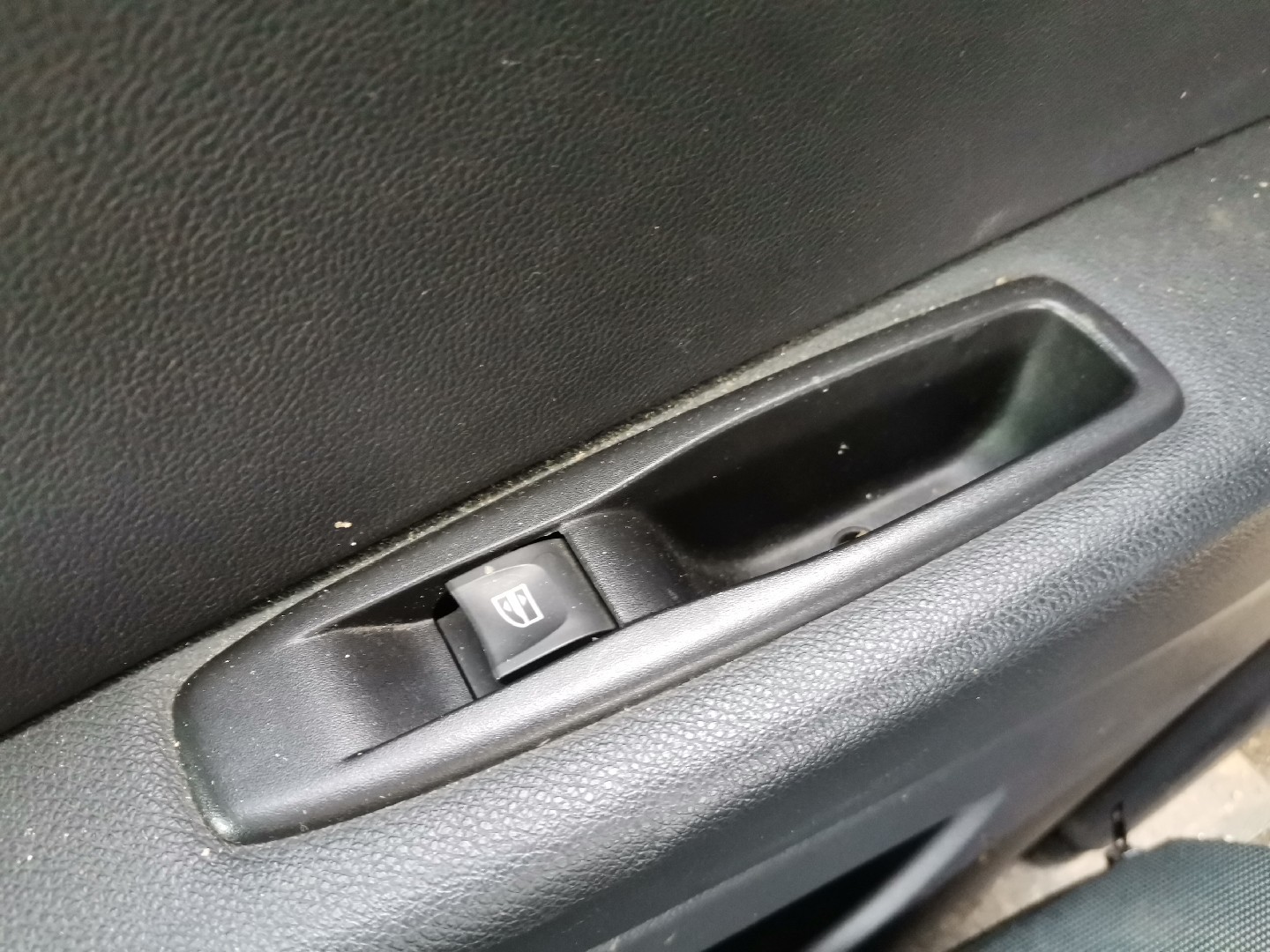 Botão / Interruptor Vidro Trás Direito RENAULT CAPTUR I (J5_, H5_) | 13 - 