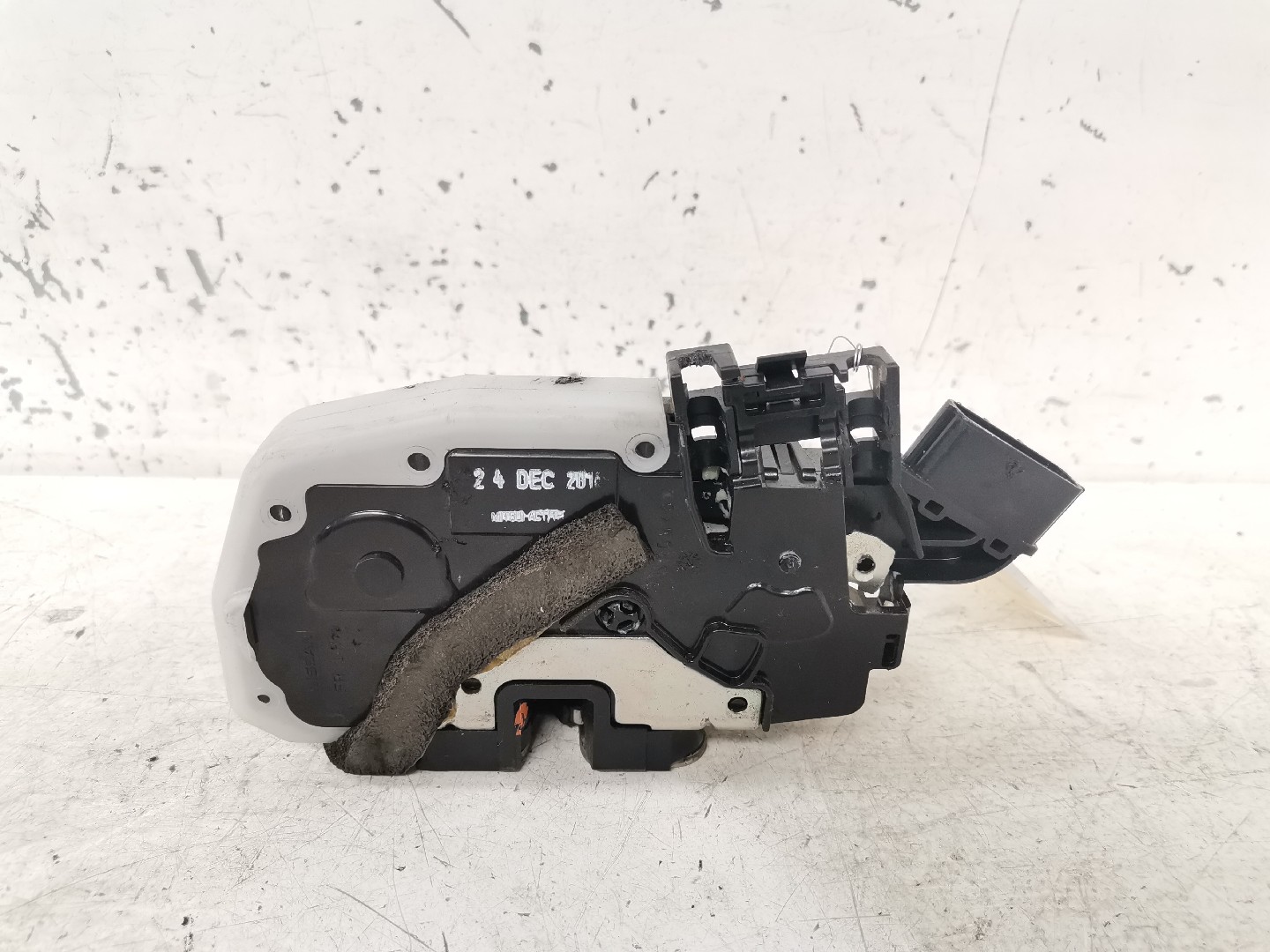 Fechadura Frente Lado Esquerdo NISSAN LEAF (ZE0) | 10 - 