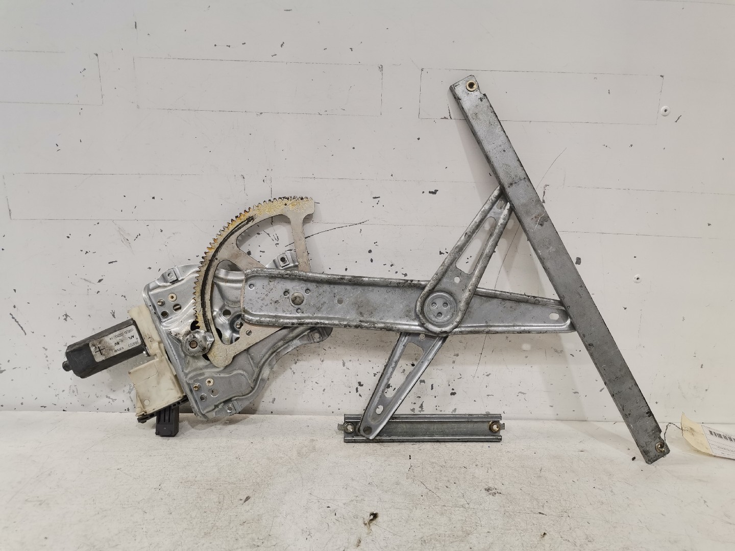 Elevador de Vidro Frente Esquerdo TOYOTA AVENSIS (_T25_) | 03 - 08