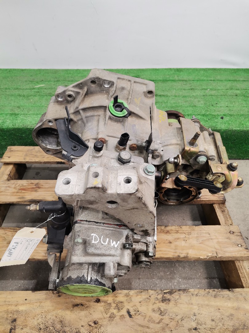 Caixa de Velocidades Manual VOLKSWAGEN GOLF IV (1J1) | 97 - 07