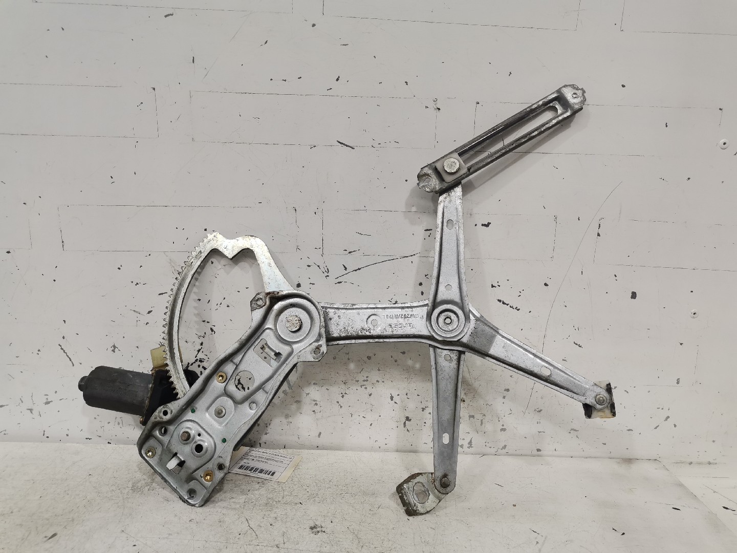 Elevador de Vidro Frente Esquerdo MERCEDES-BENZ C-CLASS (W202) | 93 - 00